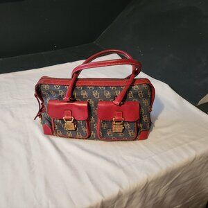 Dooney & Bourke  Purse